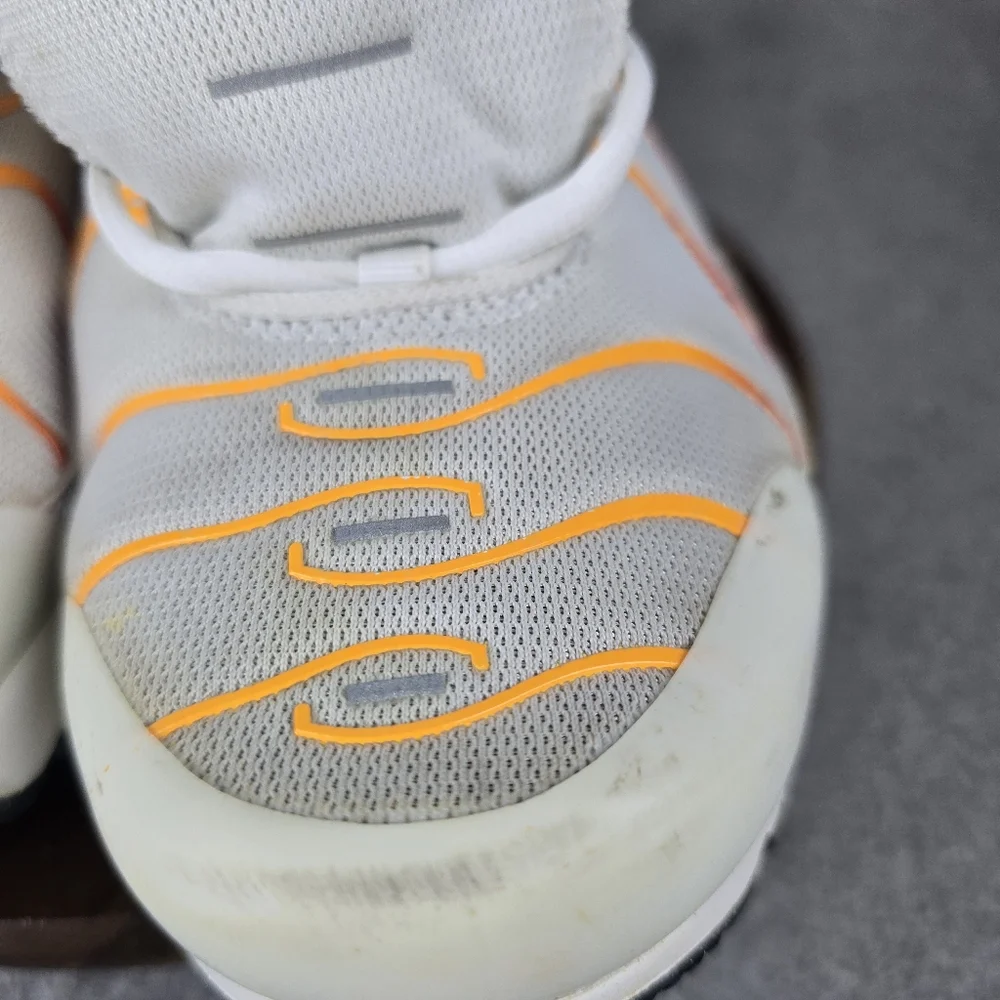 Nike Air Max Plus 1 White Red Laser Orange FN3857-100 GS Size 6.5Y Women's 8 - Picture 4 of 10